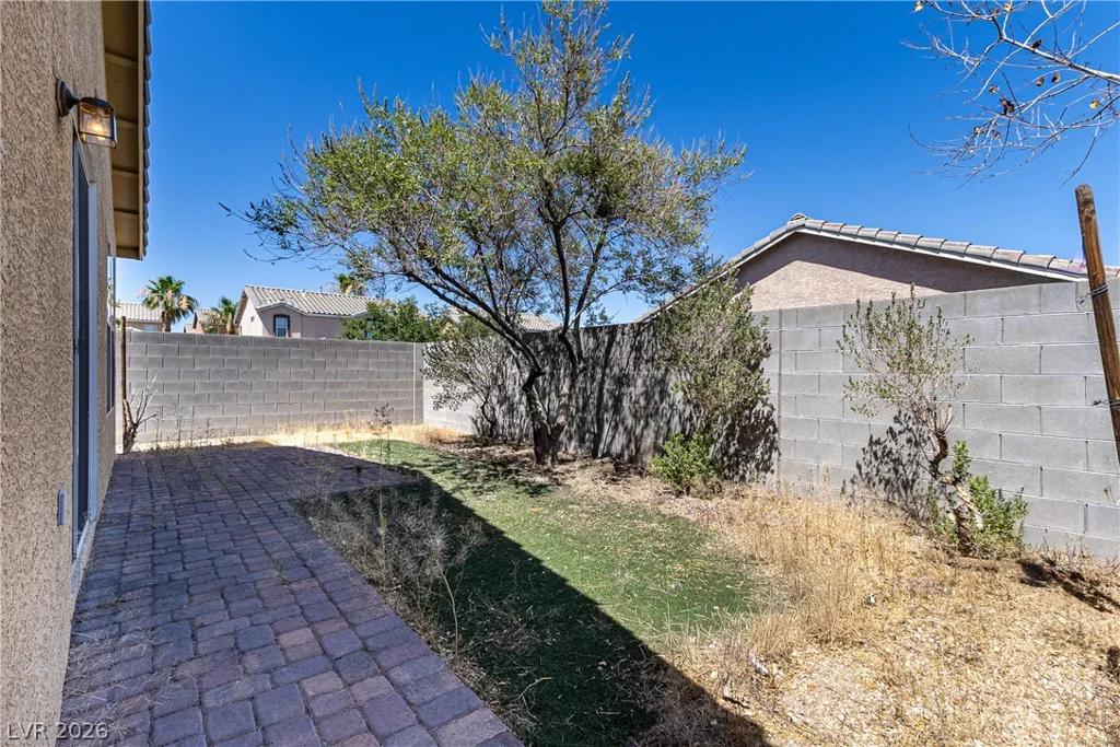 2520 Bottle Palm, Las Vegas, NV 89106