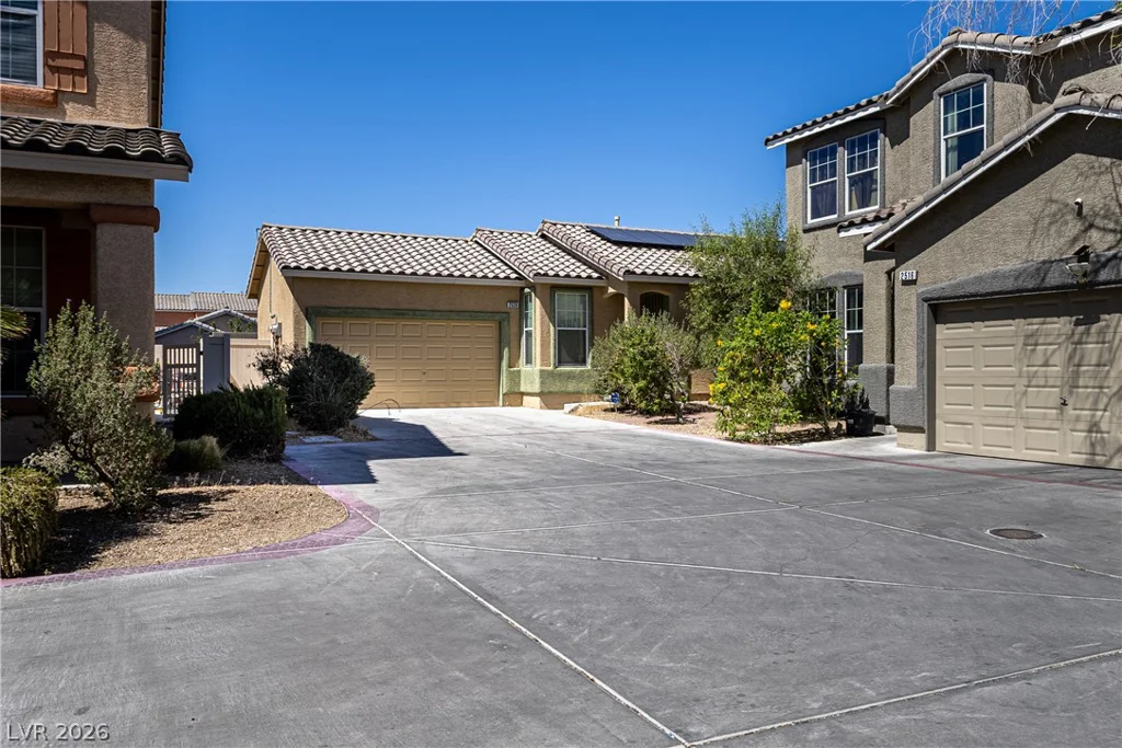 2520 Bottle Palm, Las Vegas, NV 89106