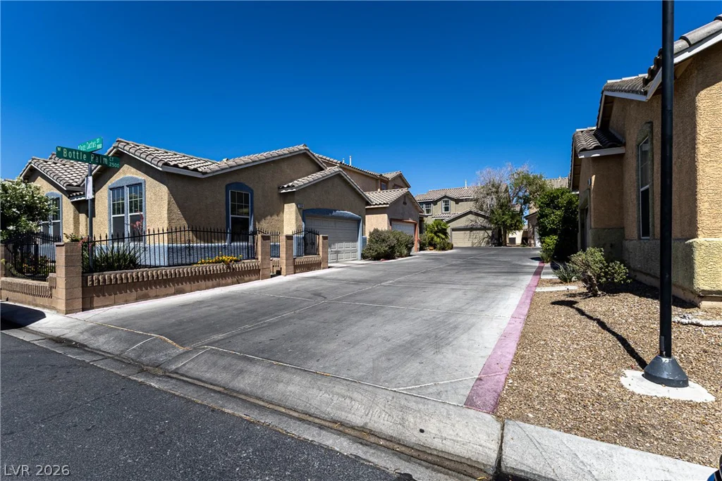 2520 Bottle Palm, Las Vegas, NV 89106