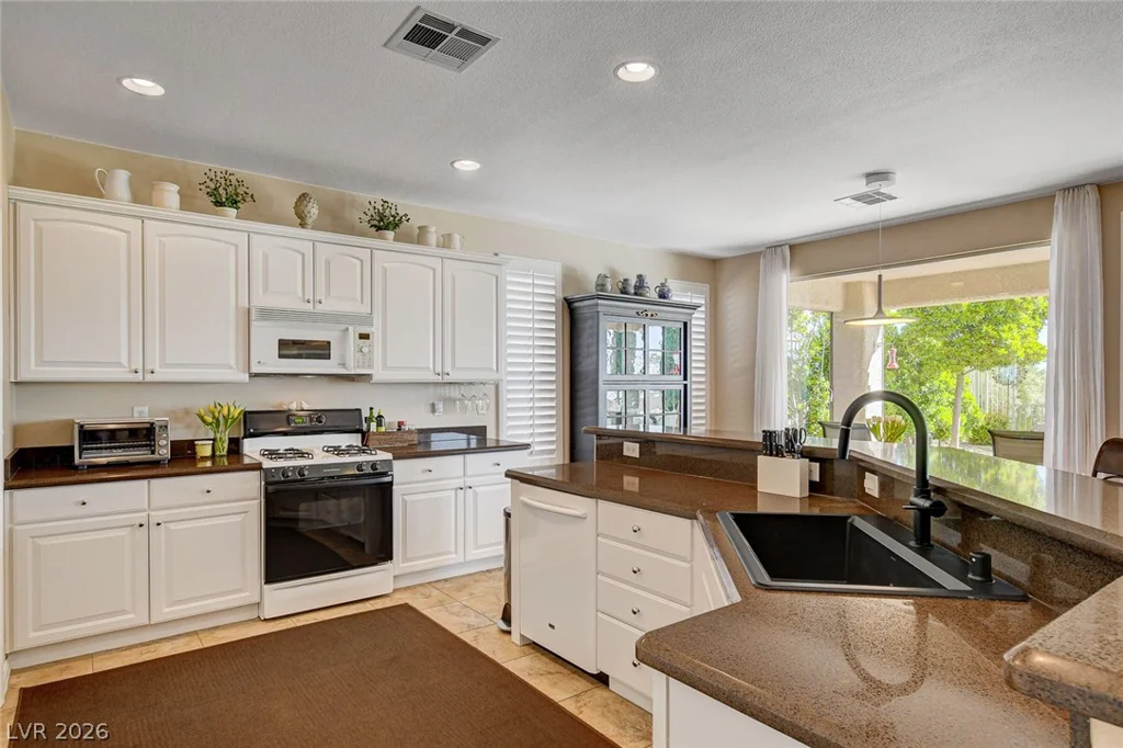 4568 Atlantico, Las Vegas, NV 89135