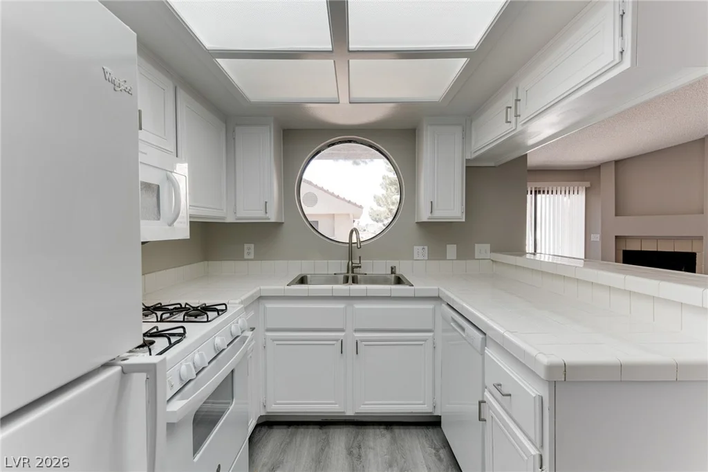 830 Sloan, Las Vegas, NV 89110