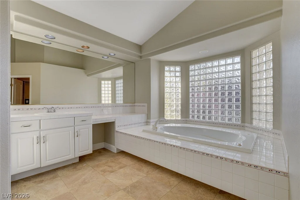 8816 Montagna, Las Vegas, NV 89134