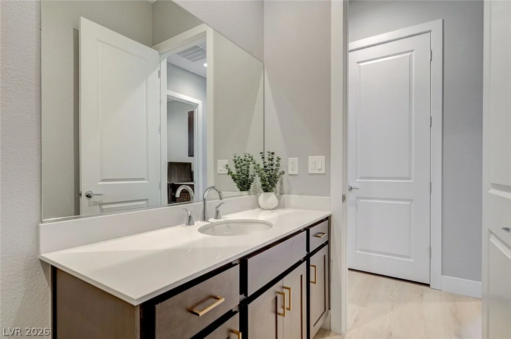 131 Robledo, Las Vegas, NV 89138