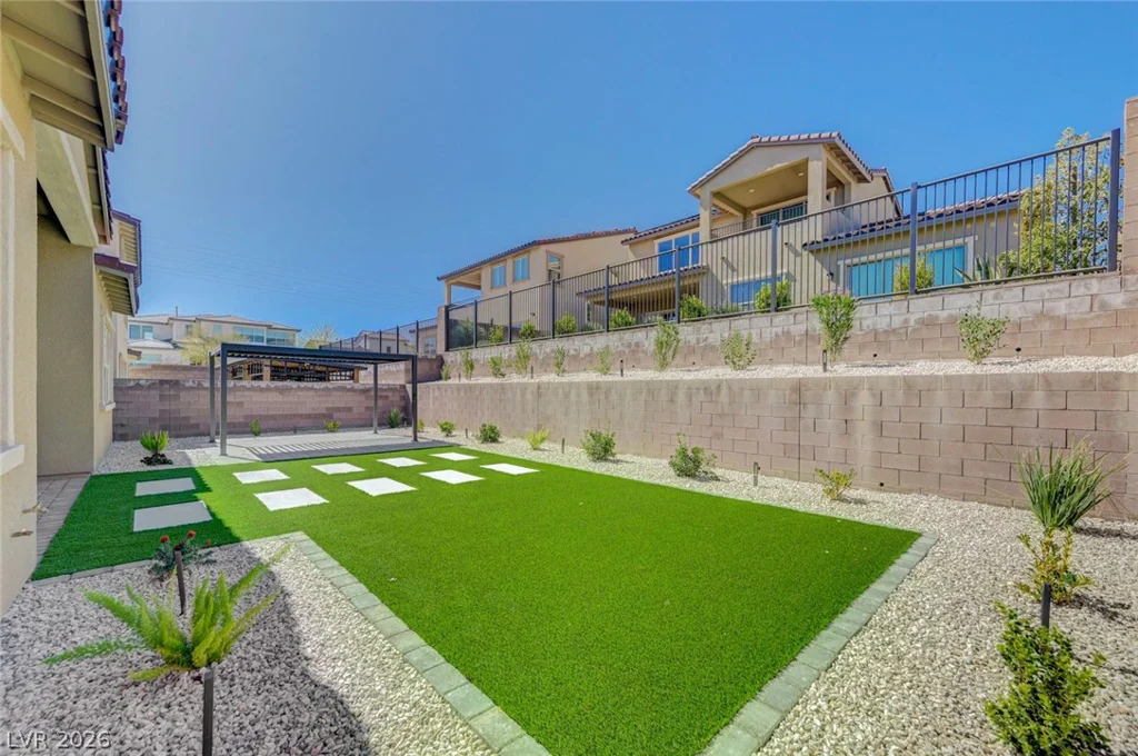 131 Robledo, Las Vegas, NV 89138