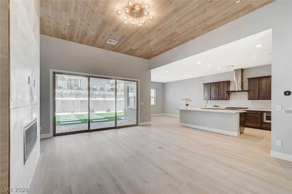 131 Robledo, Las Vegas, NV 89138