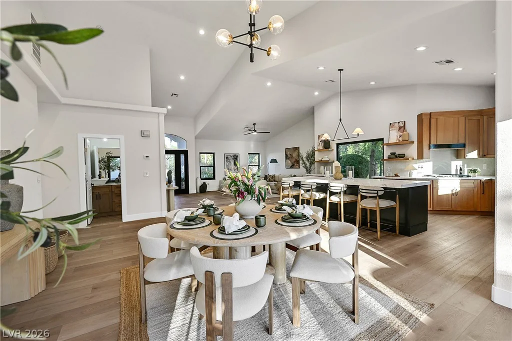 206 Mesa Verde, Las Vegas, NV 89123