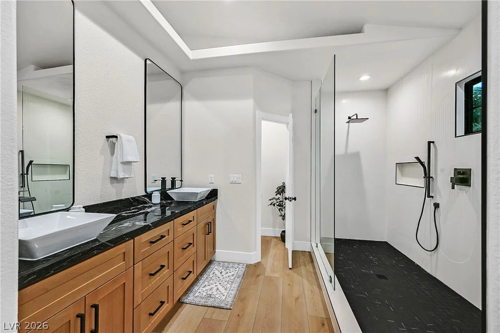 206 Mesa Verde, Las Vegas, NV 89123