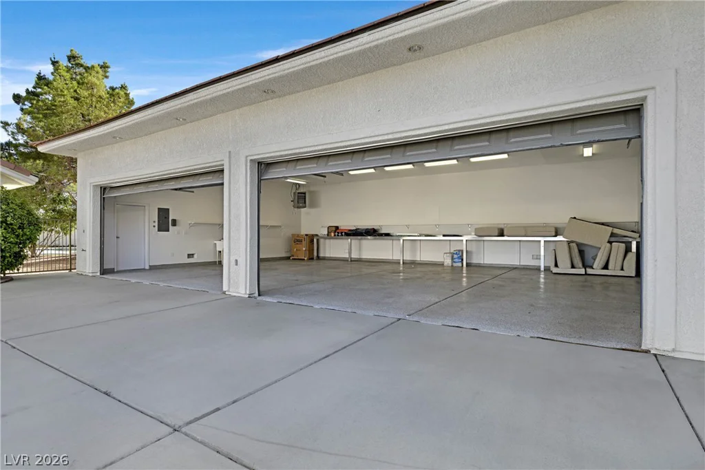 206 Mesa Verde, Las Vegas, NV 89123