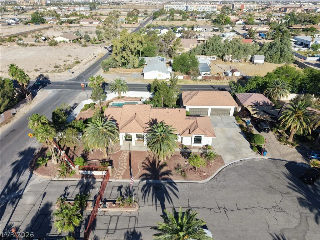 206 Mesa Verde, Las Vegas, NV 89123