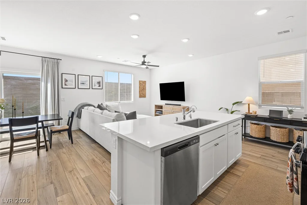 9739 Harper Edge, Las Vegas, NV 89143