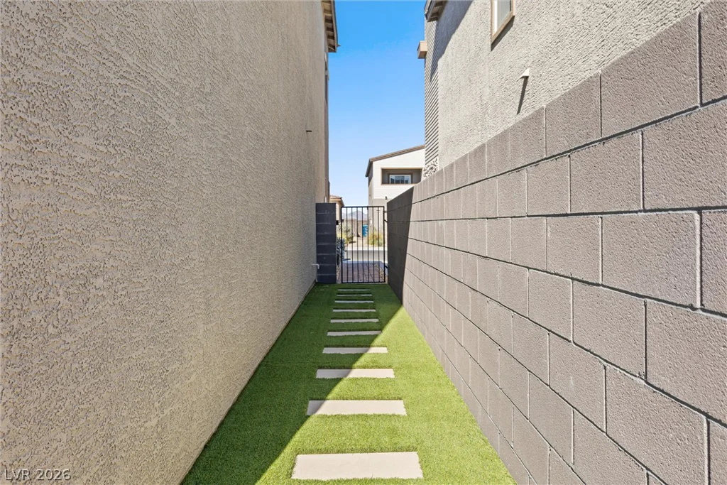 9739 Harper Edge, Las Vegas, NV 89143