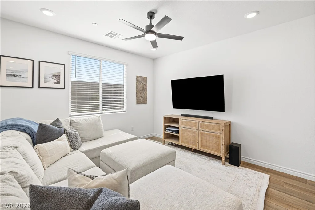 9739 Harper Edge, Las Vegas, NV 89143