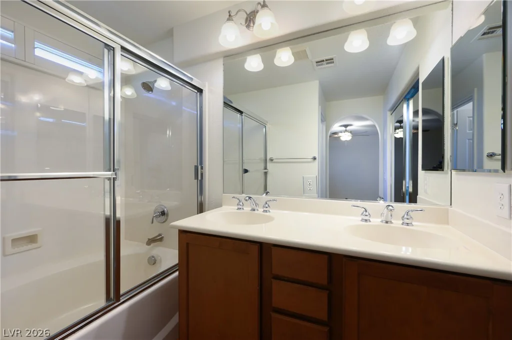 10027 Otterburn, Las Vegas, NV 89178