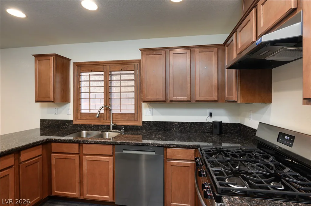 10027 Otterburn, Las Vegas, NV 89178