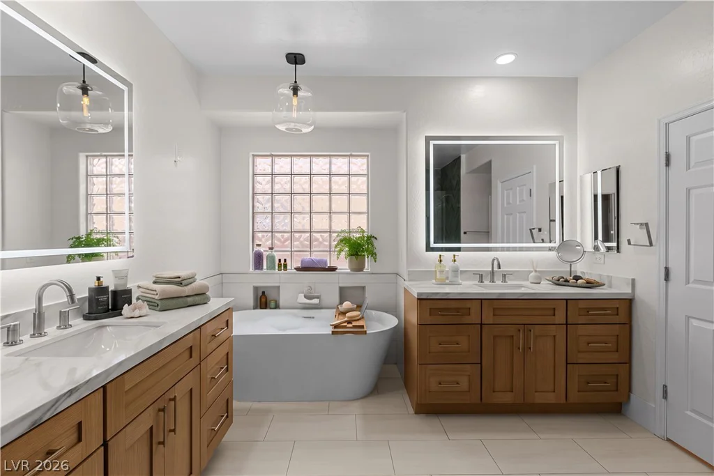 8611 Kennedy Heights, Las Vegas, NV 89131