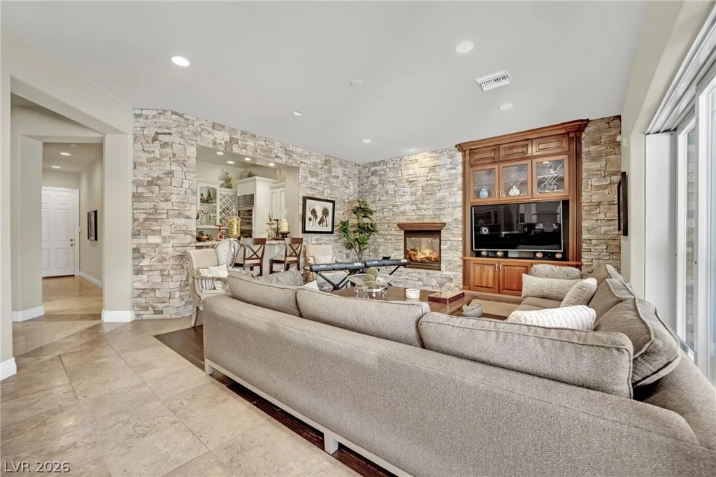 4231 San Alivia, Las Vegas, NV 89141