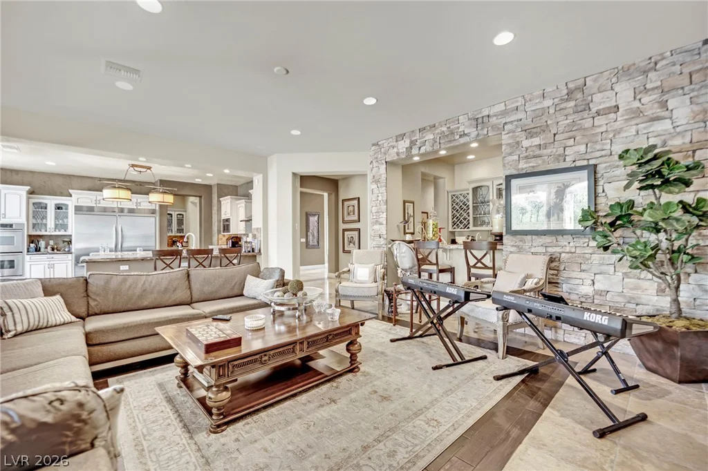 4231 San Alivia, Las Vegas, NV 89141