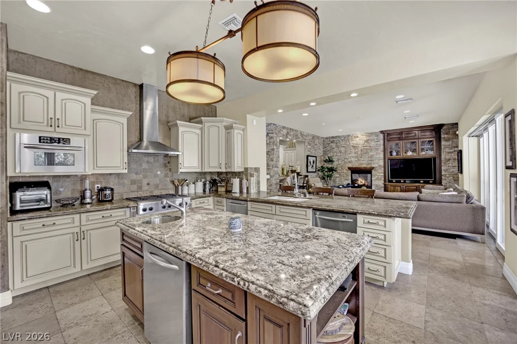 4231 San Alivia, Las Vegas, NV 89141