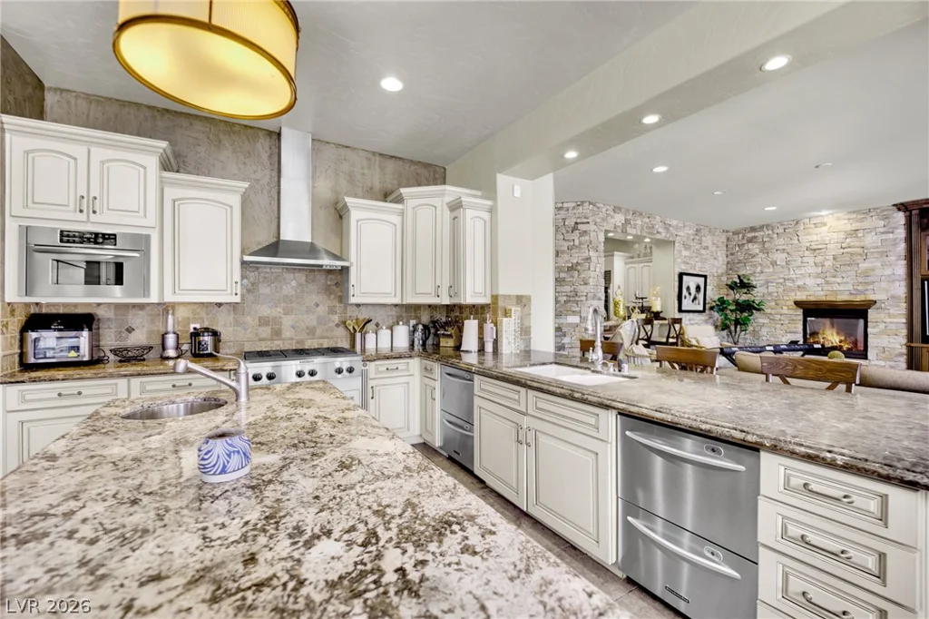 4231 San Alivia, Las Vegas, NV 89141