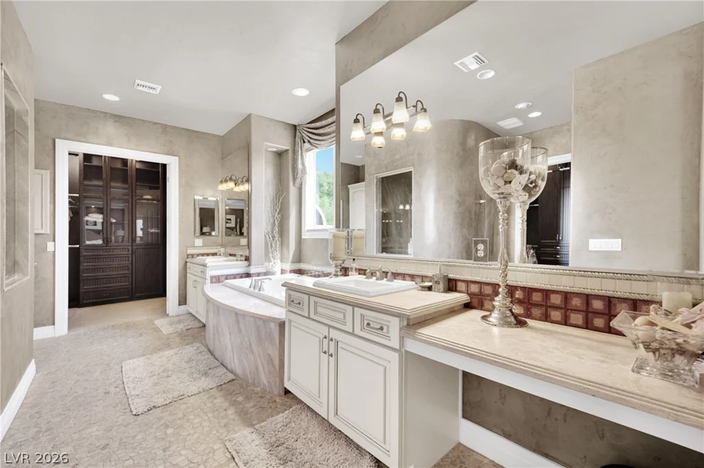 4231 San Alivia, Las Vegas, NV 89141