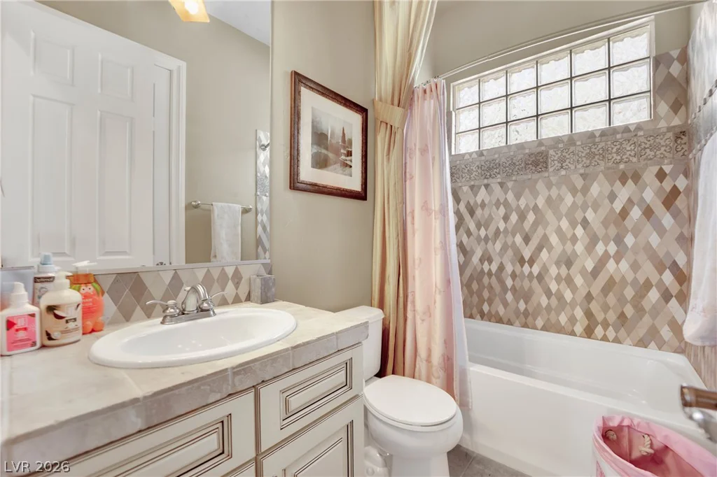 4231 San Alivia, Las Vegas, NV 89141