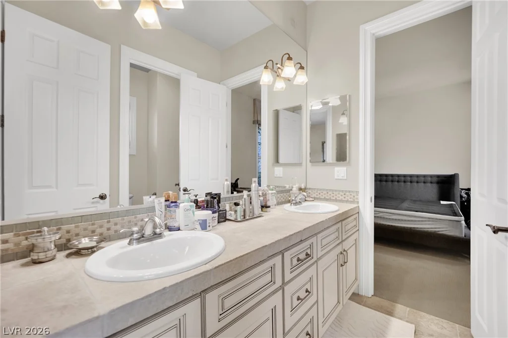 4231 San Alivia, Las Vegas, NV 89141