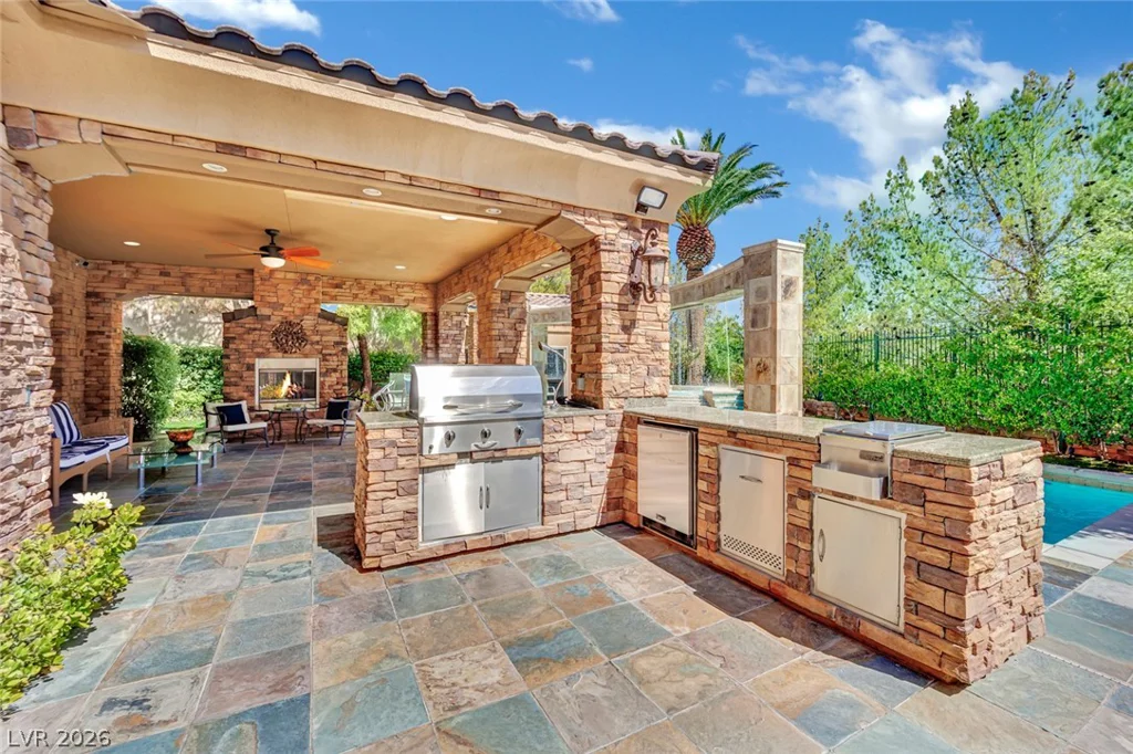 4231 San Alivia, Las Vegas, NV 89141