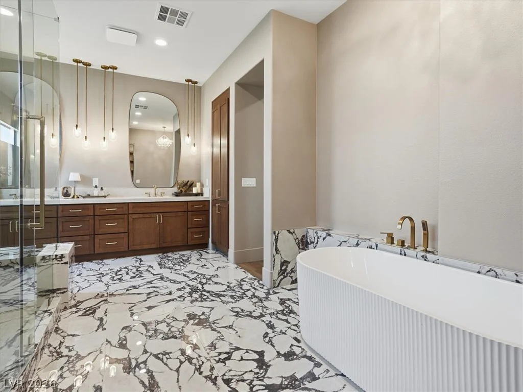 11321 Golden Chestnut, Las Vegas, NV 89135