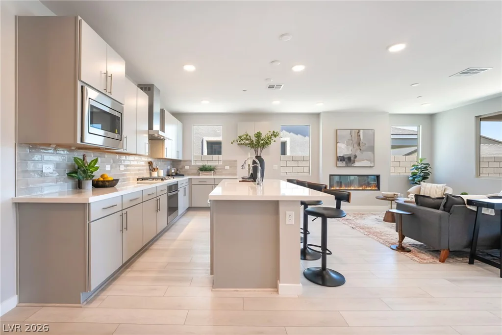 9229 Frazer, Las Vegas, NV 89166