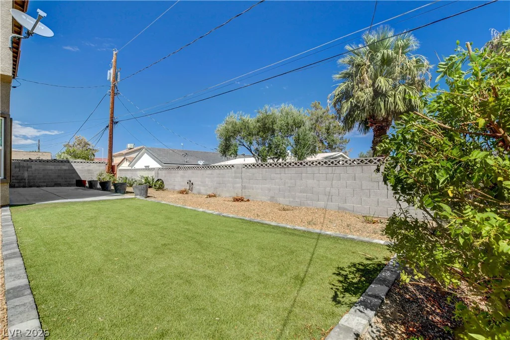 2313 Mariposa, Las Vegas, NV 89104