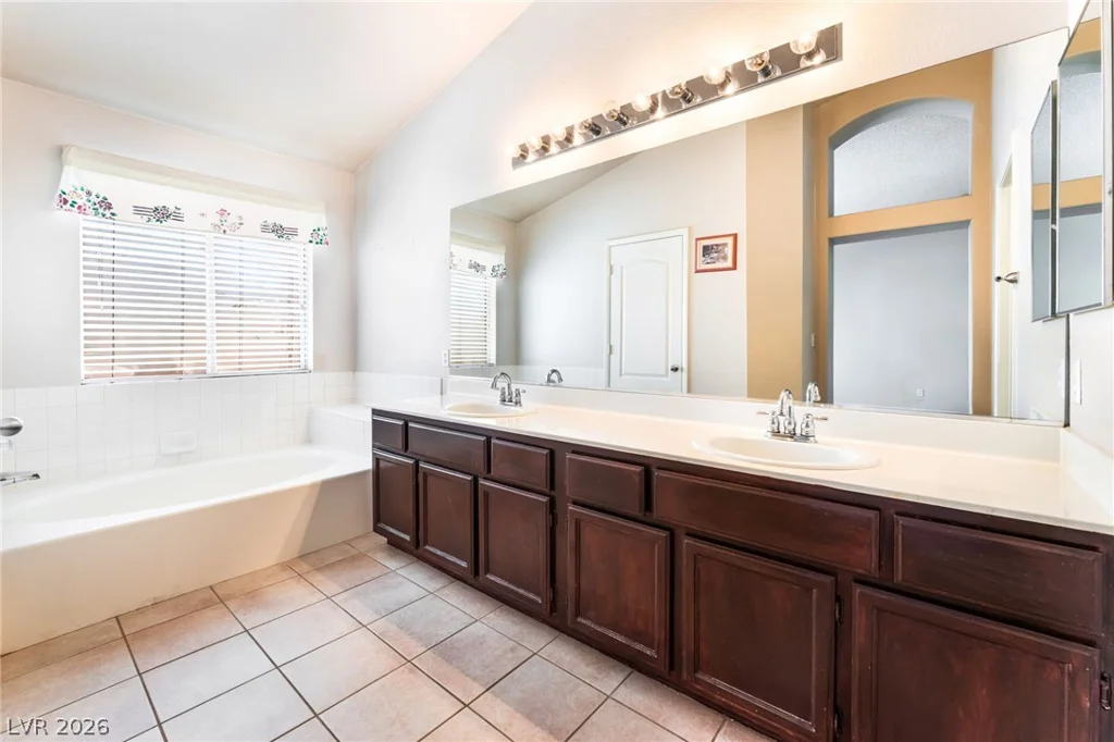 5441 Desert Valley, Las Vegas, NV 89149