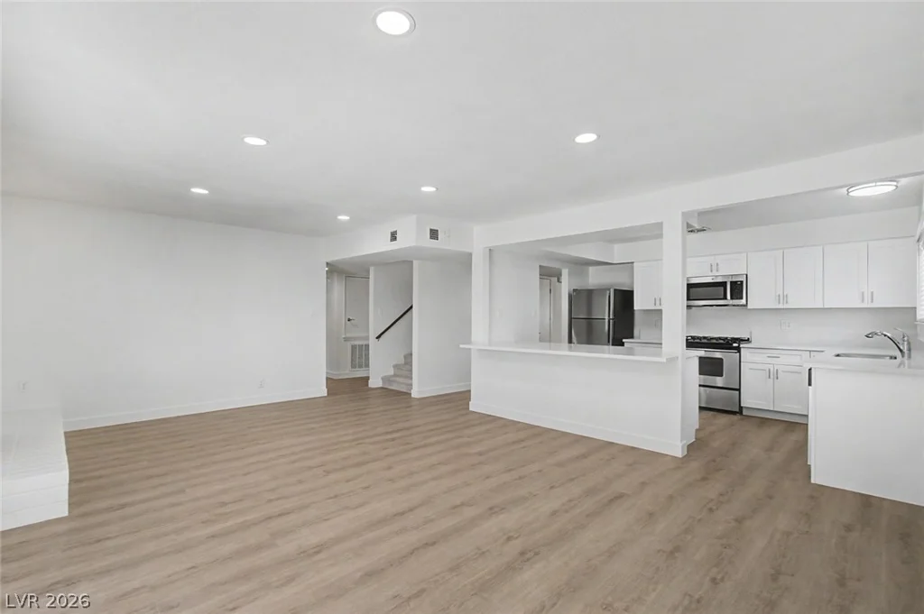 7705 Aplin, Las Vegas, NV 89145