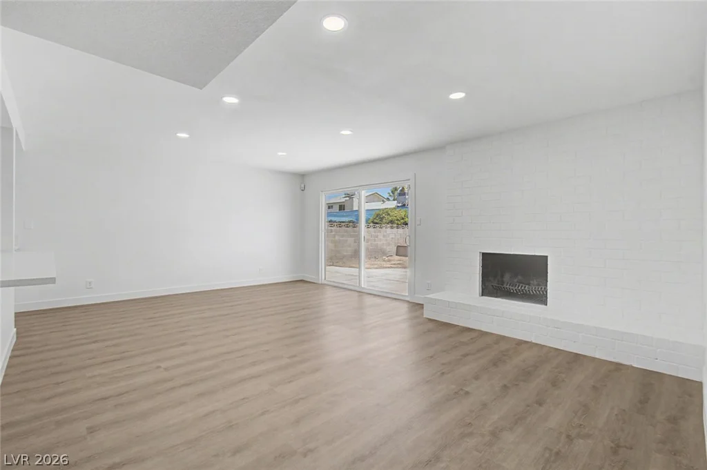 7705 Aplin, Las Vegas, NV 89145
