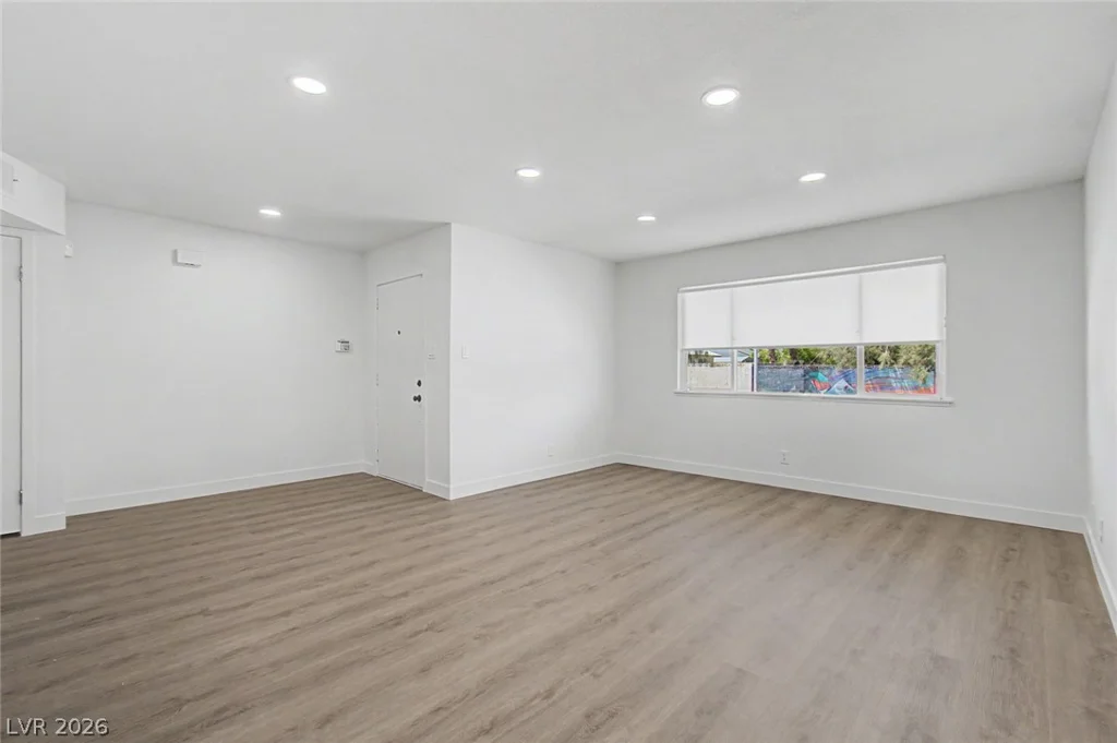 7705 Aplin, Las Vegas, NV 89145