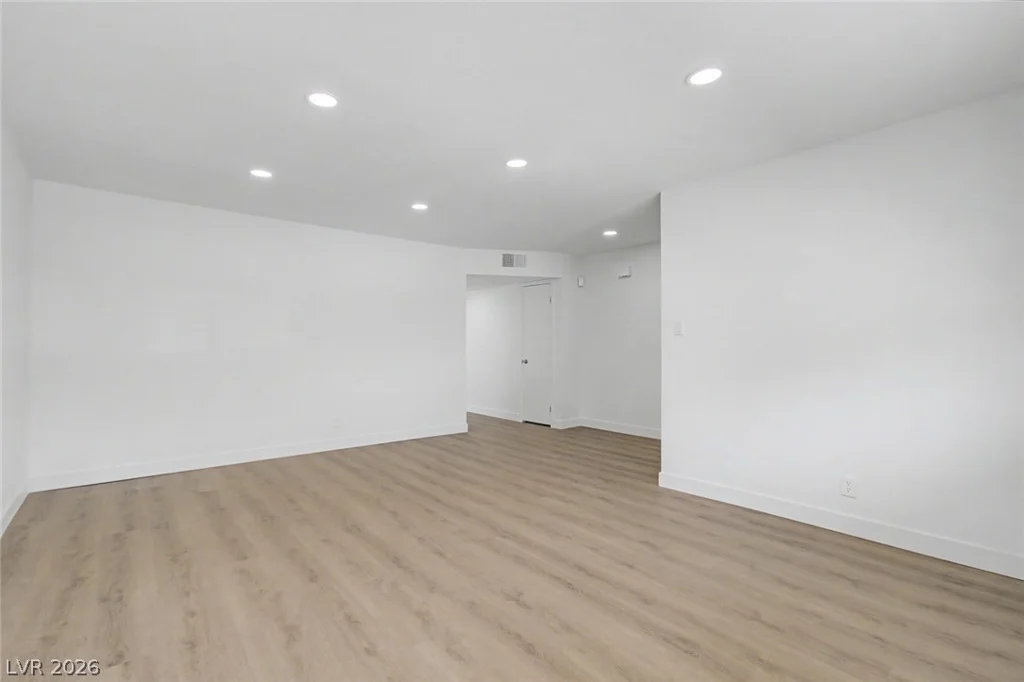 7705 Aplin, Las Vegas, NV 89145