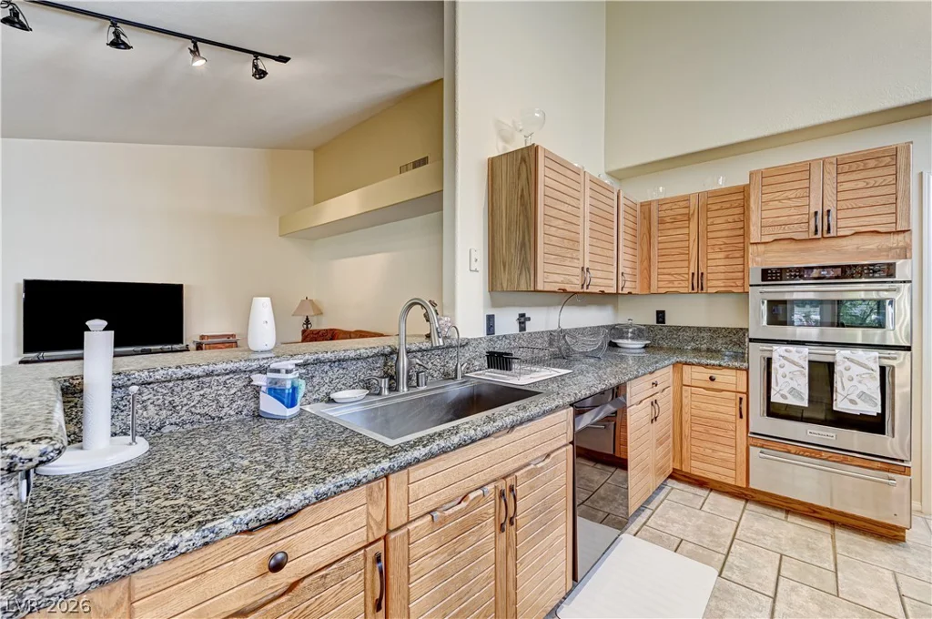 9505 Treasure Beach, Las Vegas, NV 89117