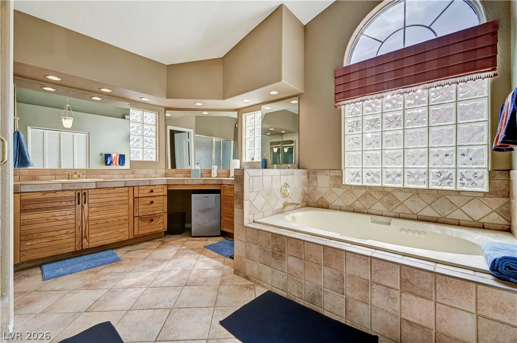 9505 Treasure Beach, Las Vegas, NV 89117