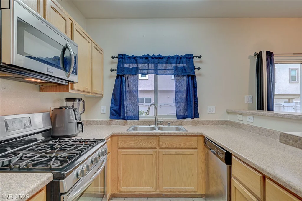 6531 Ozzie Harriet, Las Vegas, NV 89122