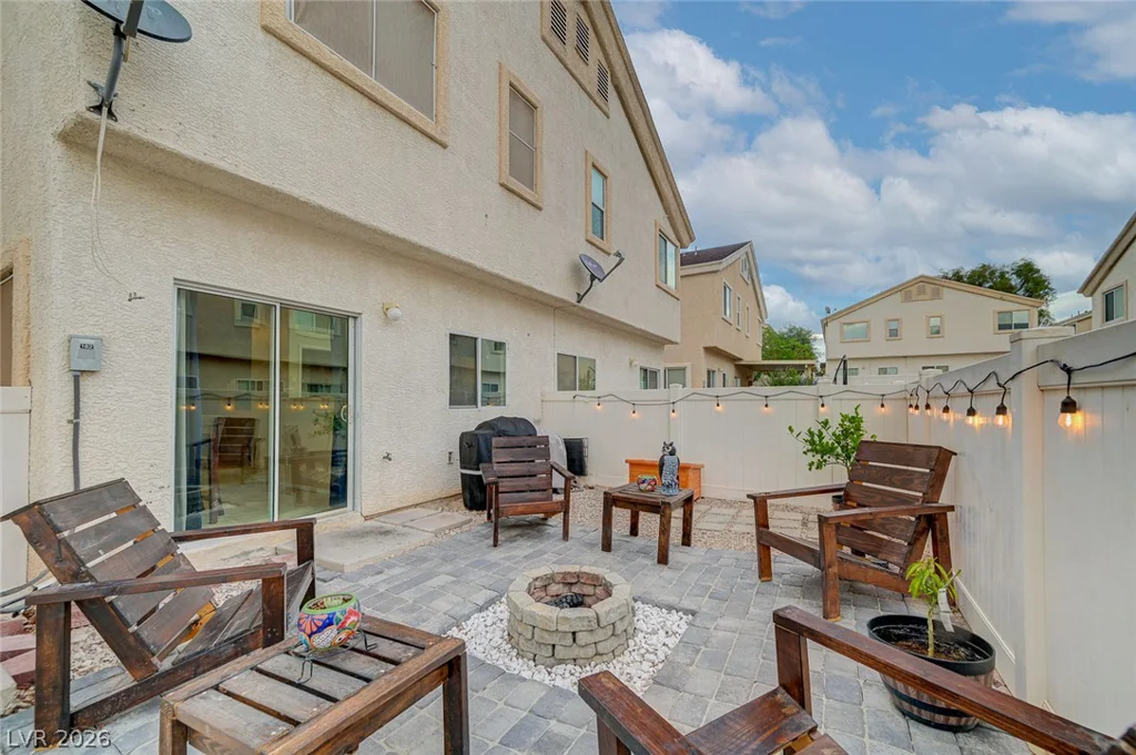 6531 Ozzie Harriet, Las Vegas, NV 89122