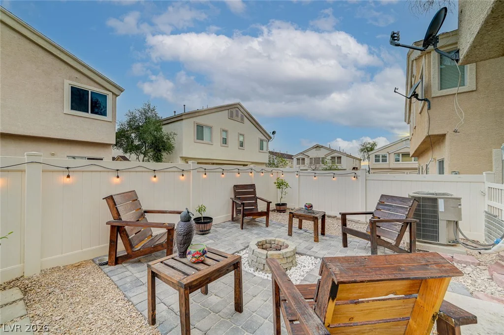 6531 Ozzie Harriet, Las Vegas, NV 89122