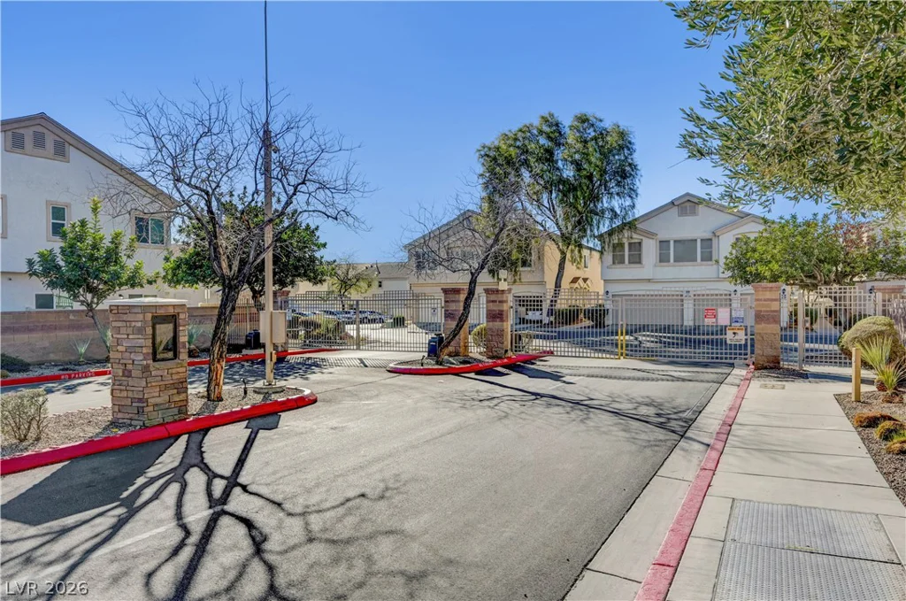 6531 Ozzie Harriet, Las Vegas, NV 89122