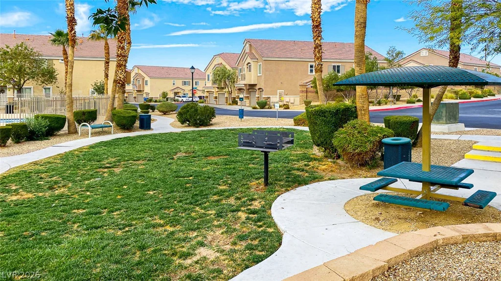6531 Ozzie Harriet, Las Vegas, NV 89122