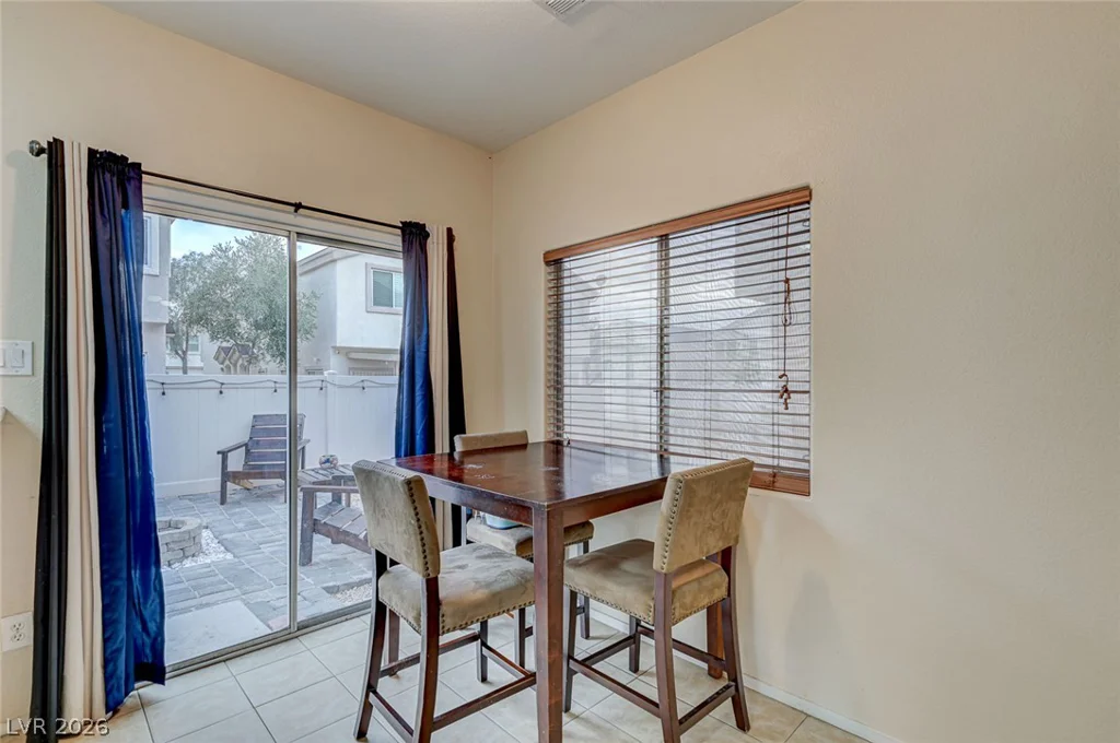 6531 Ozzie Harriet, Las Vegas, NV 89122