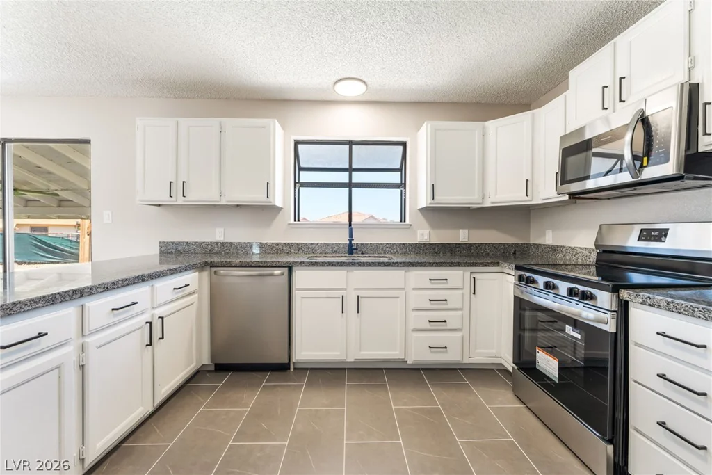 4243 Helen, Las Vegas, NV 89130