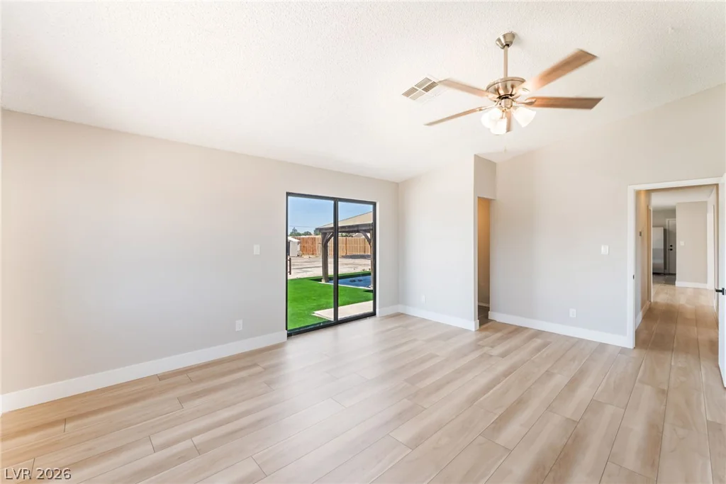 4243 Helen, Las Vegas, NV 89130