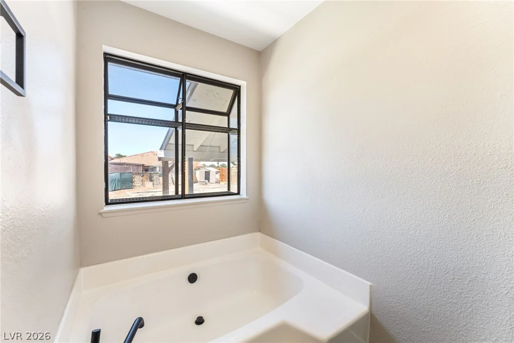 4243 Helen, Las Vegas, NV 89130