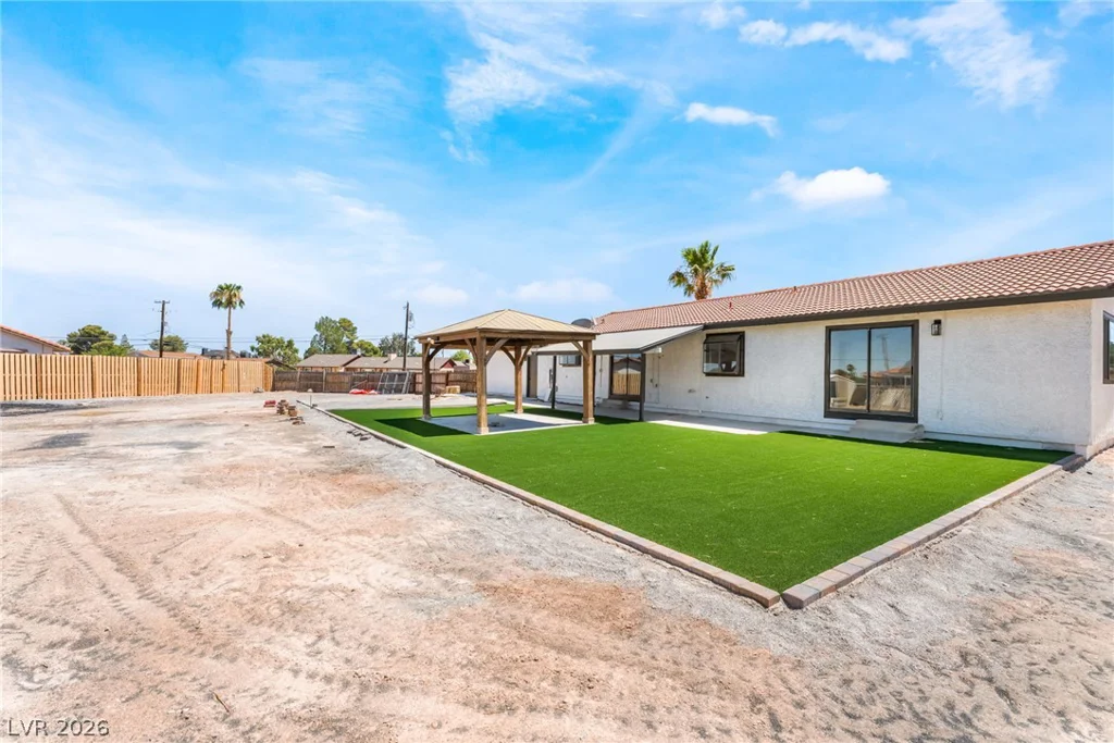 4243 Helen, Las Vegas, NV 89130