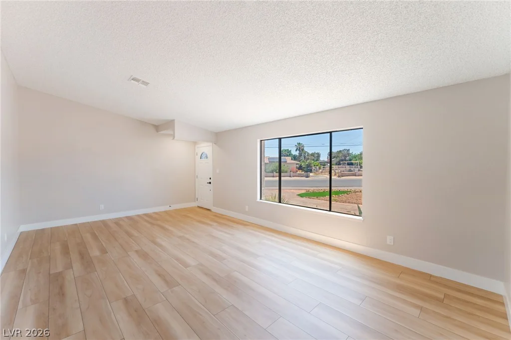 4243 Helen, Las Vegas, NV 89130