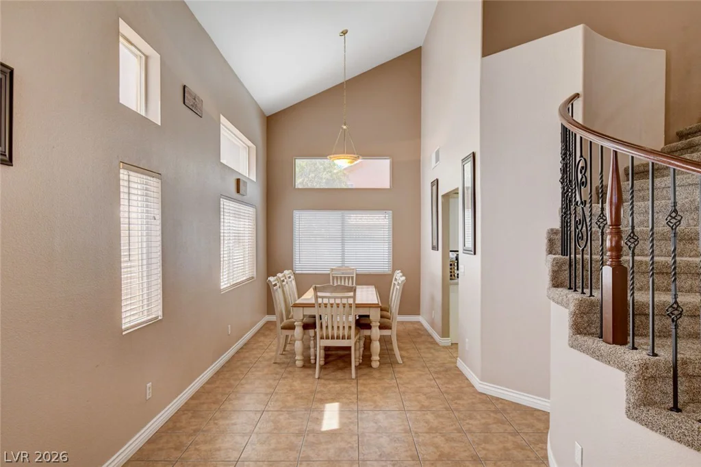 9364 Warm Waters, Las Vegas, NV 89129