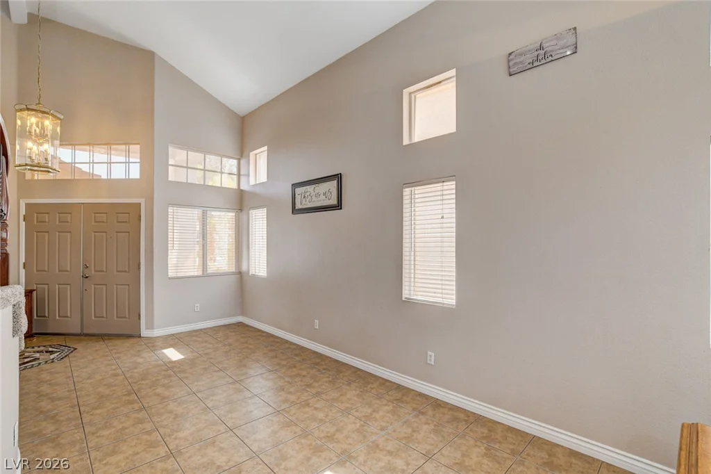 9364 Warm Waters, Las Vegas, NV 89129